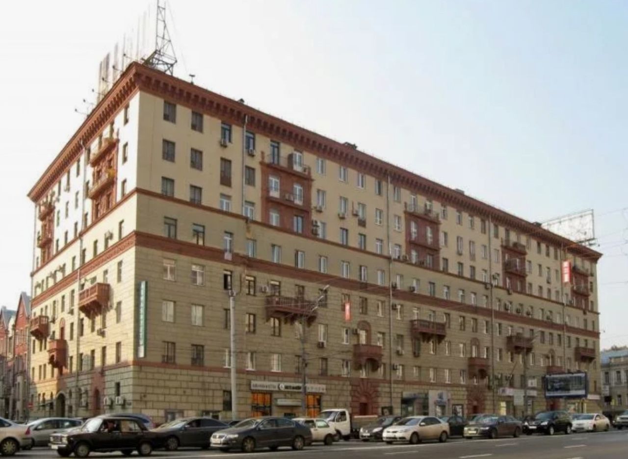фасад дома, здание по адресу г Москва, ул Садовая-Черногрязская, д 16-18 стр 1